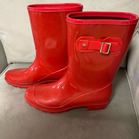 Women’s Rain Boots - Picture 2 of 5